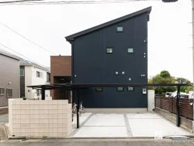 広々とした駐車スペース