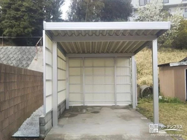 No.12607 丈夫で内側も明るい折板屋根のカーポート設置工事[施工後]