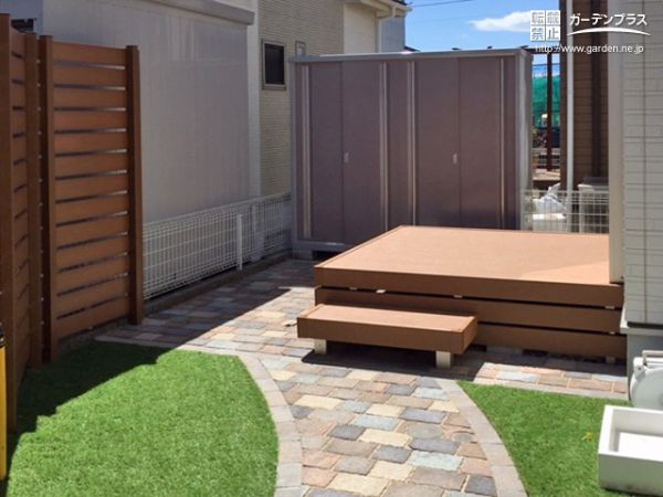 石畳風ブロックの色味が心地よいお庭リフォーム工事 No テラスまわりの施工例 外構工事のガーデンプラス
