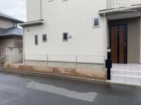 敷地の安全を守るメッシュフェンス[施工後]