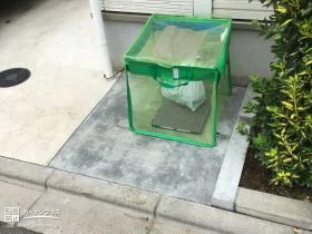 植栽スペースの一部を土間コンクリートで舗装してゴミ捨て場に[施工後]