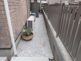 雑草対策をした犬走り[施工後]