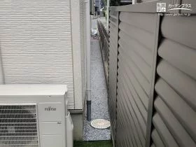 雑草対策をした細い犬走り[施工後]