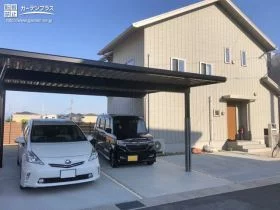 丈夫な折板屋根カーポートの駐車スペース[施工後]