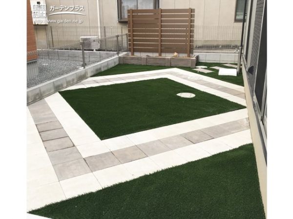 お庭を広く見せるダイナミックな菱形デザインの主庭リフォーム工事 No 花壇 菜園 芝生の施工例 外構工事のガーデンプラス