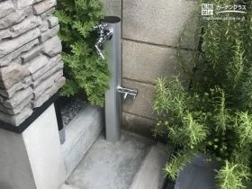 ホースを常時接続できる立水栓