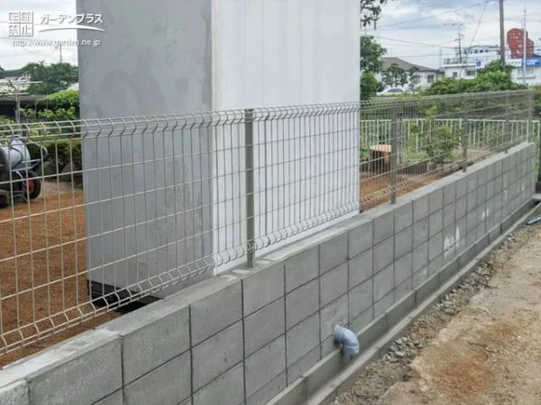 ご自宅の防犯力を高めた境界フェンス設置工事