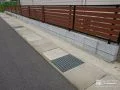 道路からの景観もよい木目調目隠しフェンス