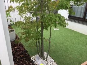 お客様にて仕上げられた人工芝のお庭[施工後]