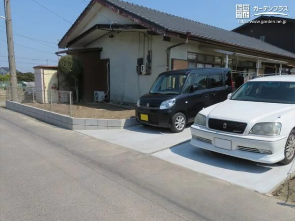 敷地内の別宅も駐車スペースまわりを舗装