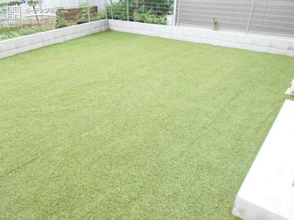 天然芝のような柔らかなん手触りを楽しめる人工芝敷設工事 No 花壇 菜園 芝生の施工例 外構工事のガーデンプラス 天然芝のような柔らかなん手触りを楽しめる人工芝敷設工事 No 花壇 菜園 芝生の施工例 外構工事のガーデンプラス