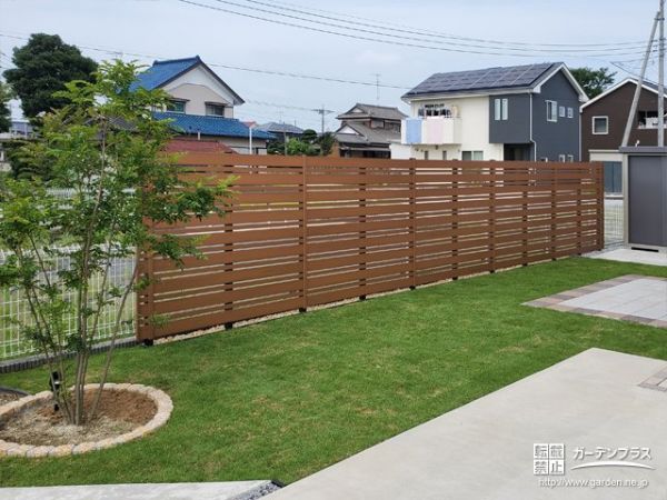 バーベキューを楽しめるお庭 木目調の外構施工例一覧 外構工事のガーデンプラス バーベキューを楽しめるお庭 木目調の外構施工例一覧 外構工事のガーデンプラス