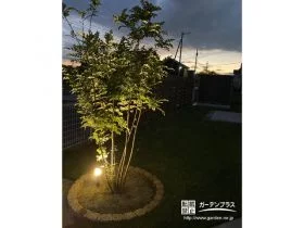 ご家族様を出迎える優しい植栽照明