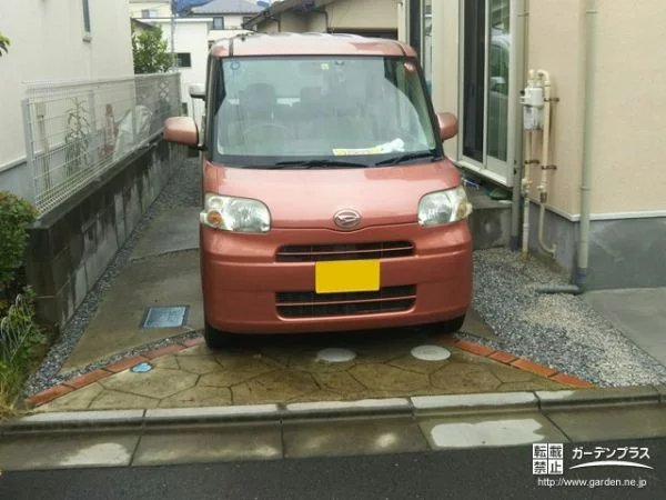 お庭部分も砂利舗装してお車の乗り降りを快適に