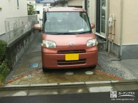 お庭部分も砂利舗装してお車の乗り降りを快適に[施工後]
