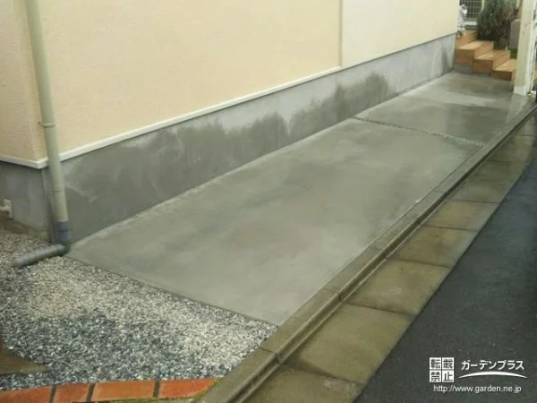 No.13982 お車を横づけできるアプローチのコンクリート舗装工事[施工後]