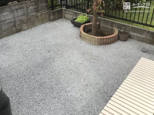 No.14199 水はけの向上と雑草対策に効果的な透水性コンクリート舗装工事[施工後]
