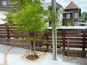 植栽の美しさを引き立てる植栽スペース[施工後]