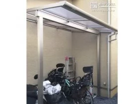 テラス屋根を代用したサイクルポート[施工後]