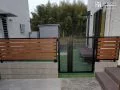 わんちゃんがお庭で遊べるようフェンスと門扉を設置