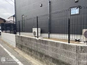 防犯にも役立つ見通しのよいメッシュフェンス[施工後]