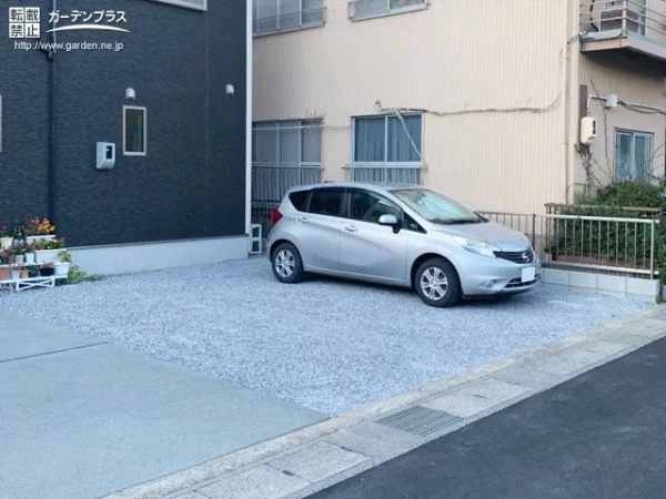 コスト面を考慮した駐車スペース