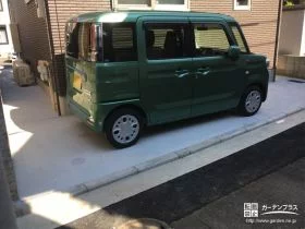 建物裏手も予備駐車スペースに[施工後]