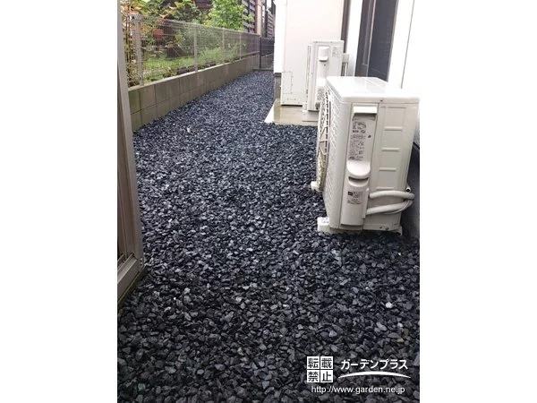 No.1532 犬走の砂利敷き工事[施工後]