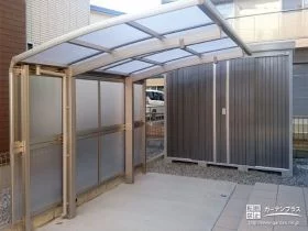 物置の収納作業もスムーズなサイクルポート[施工後]