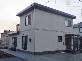 建物まわりは雑草対策ですっきりと