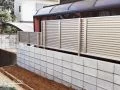 ブロックを積んで高さを出した目隠しフェンス設置工事