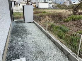 建物まわりを清潔に保つ雑草対策をした犬走り[施工後]