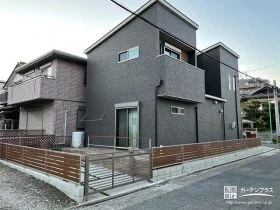 建物まわりを守る目隠しフェンス[施工後]