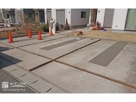全面フラットにする駐車スペースの土間コンクリート打設工事