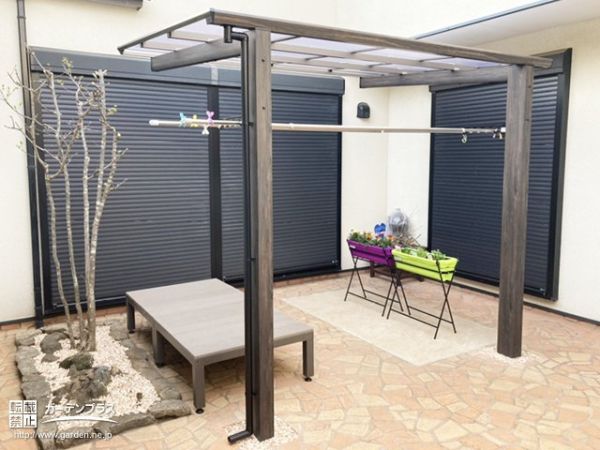 雨天時も洗濯物干しができるテラス屋根の設置工事 (No.15958) / テラス 