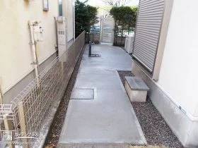 雑草対策をしながら自転車も駐輪できる土間コンクリート打設[施工後]