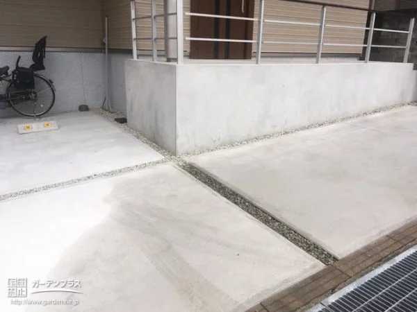 砂利が散らばりにくい駐車スペースの土間コンクリート打設工事