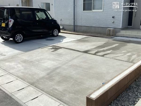 凹凸がなく広々使える駐車スペース