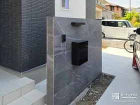 お住まいに合わせて高級感のある機能門柱に演出[施工後]