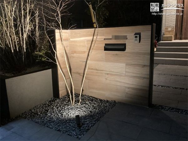 直線的なエクステリアで伸びやかな植栽が映えるモダンな新築外構 No 新築外構一式の施工例 外構工事のガーデンプラス