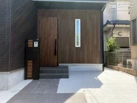 建物と一体感がある機能門柱[施工後]