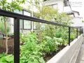 お庭を囲む手すりのようなシンプルフェンス（YKKAP ルシアスLite A01型 ブラック）