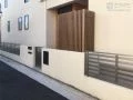 玄関まわりの生活感を隠すスクリーンフェンス