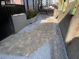 ナチュラルなレンガ調ブロックの園路[施工後]