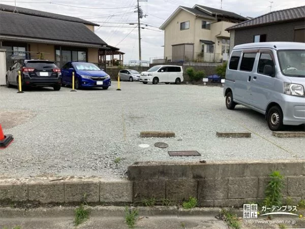 No.17114 広い駐車場をローメンテナンスにする雑草対策工事[施工後]