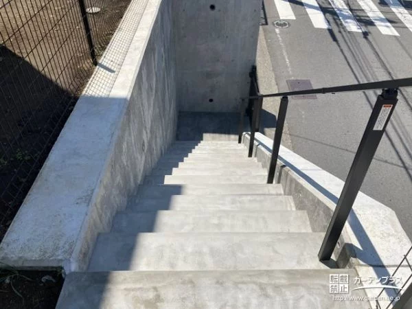 安全対策をした通用階段