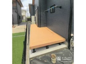 家事動線に役立つウッドデッキ[施工後]