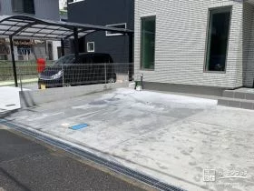 スムーズに水はけできる駐車スペース[施工後]
