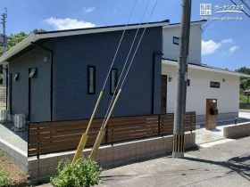 建物側も目隠しフェンスを設置[施工後]