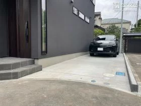 縦に2台分停められる駐車スペース[施工後]